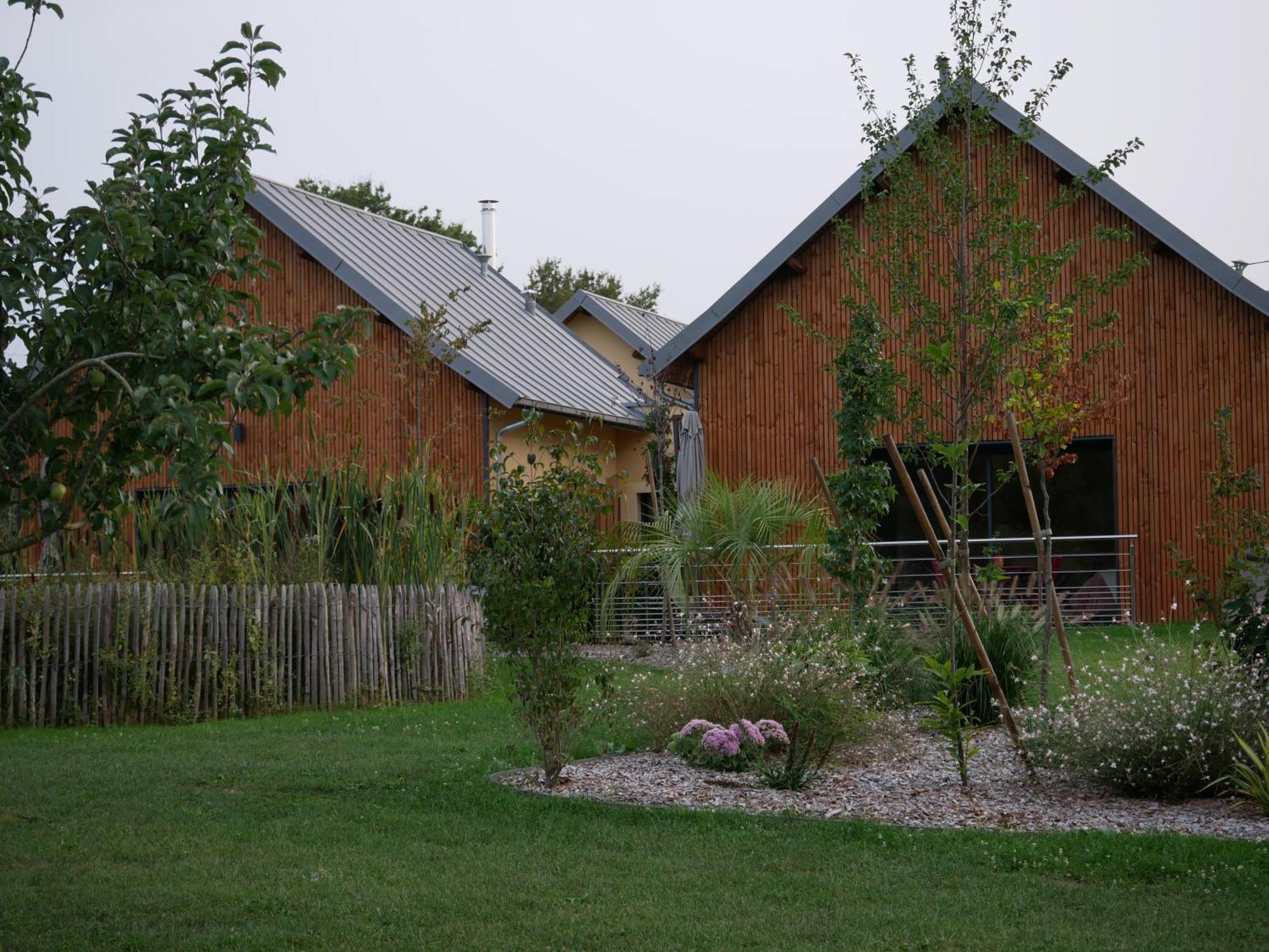 Solesmes  Sol'M Lodges מראה חיצוני תמונה
